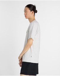New Balance - Athletics Premium Relaxed Chest Logo T-Shirt