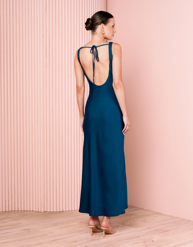 Azzurielle - Georgie Low Back Maxi Dress