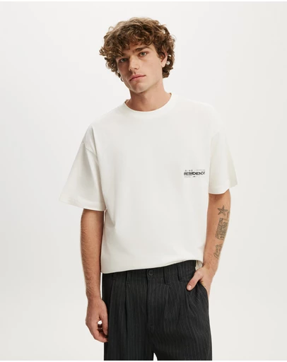 Cotton On - Box Fit Text T-Shirt