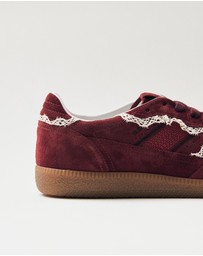 Alohas - TB.490 Crochet Sneakers