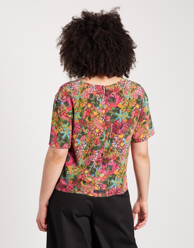 The Social Outfit - Silk Tee - Fairfield Bloom