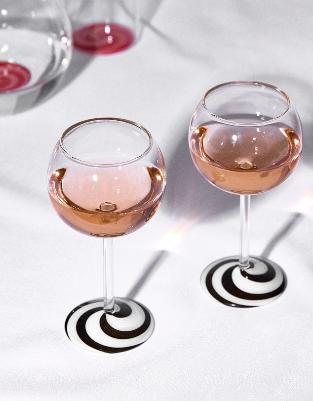 Fazeek - Swirl Wine Glasses Black/White
