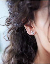 Najo - Kiss Stud Earring