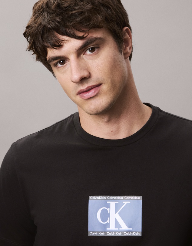 Calvin Klein - Logo Graphic Tee