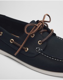 Country Road - Flynn Nubuck Leather Boat Shoe