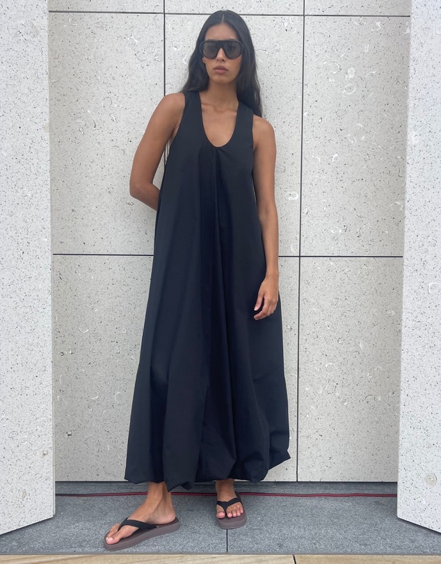Minima Esenciales - Luna Cotton Bubble Hem Maxi Dress