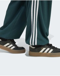 adidas Originals - ADIDAS ORIGINALS ATHL DEPT LOOSE GRAPHIC SWEAT PANTS Womens
