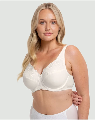 Triumph - Embroidered Minimiser Bra
