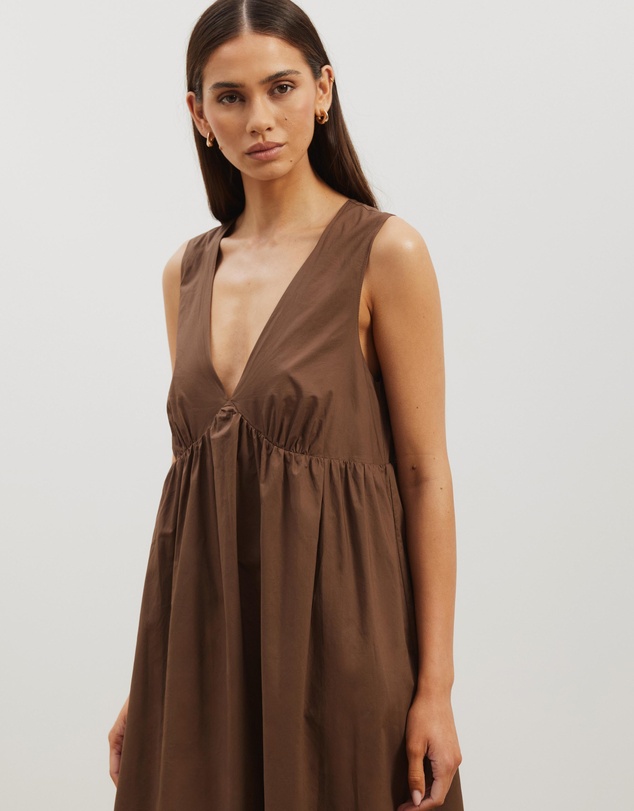 Atmos&Here - Louisa Vneck Midi Dress