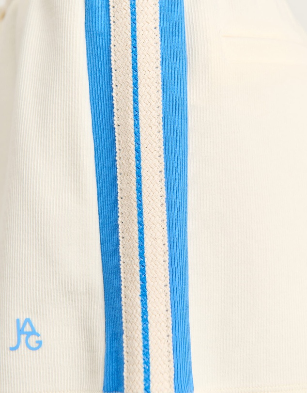 Jag - Leonie Short
