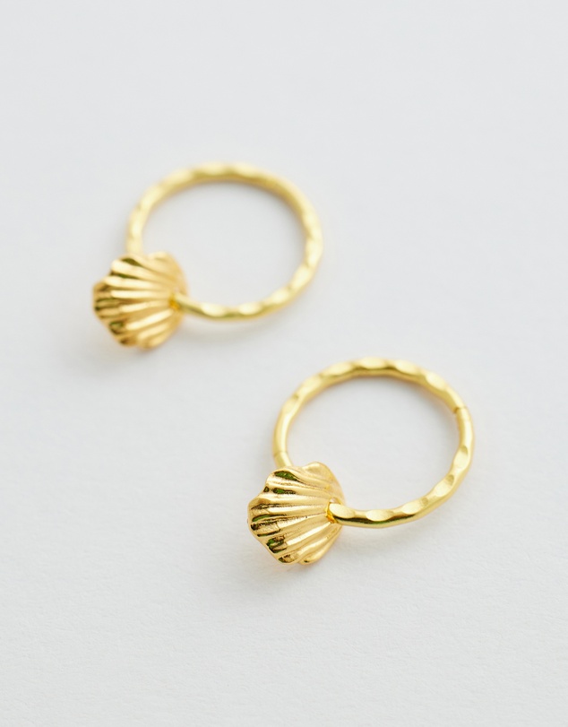 SAINT VALENTINE - Flat Shell Mini Hoops - Gold - ICONIC EXCLUSIVE