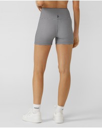 Lorna Jane - Check On It 9cm Bike Shorts