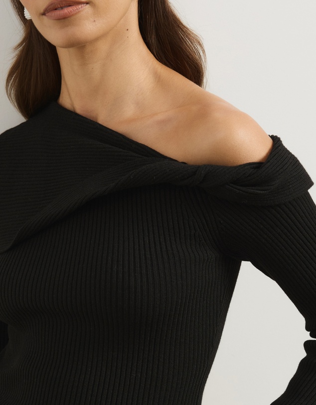 Atmos&Here - Alora Long Sleeve Knit Top With Twist Detail