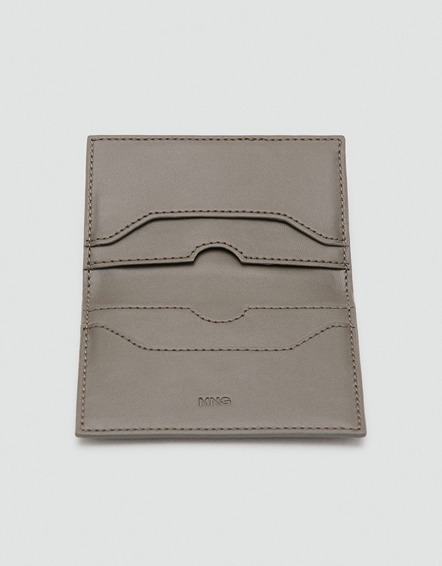 M.N.G - Sandra P Cardholder