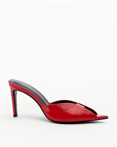 Scarlet Oily Crinkle Leather