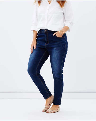Love Your Wardrobe - Dark Wash Jeans