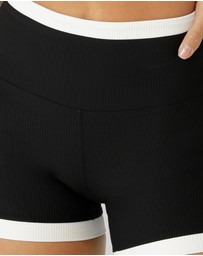 Lorna Jane - Gym to Swim Retro Rib 12cm Bike Shorts