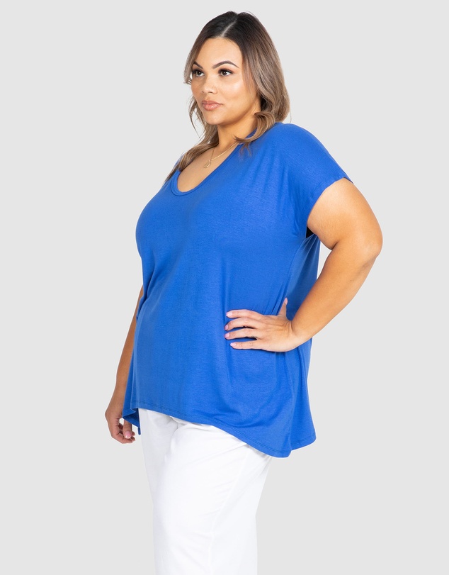 Love Your Wardrobe - Amira Extended Sleeve Swing Tee