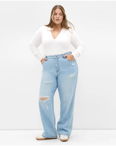 City Chic - Plus size Harley Fit Rochelle Straight Leg Jean - light wash