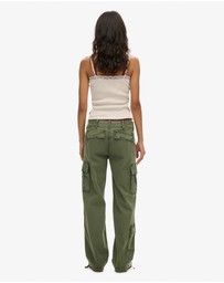 Superdry - Low Rise Straight Cargo Pant