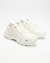 Nike - TC 7900 - Women's