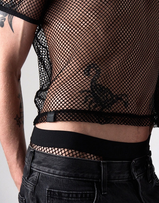 TEAMM8 - Edge Net Cropped Tee