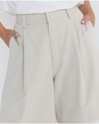 ALEXANDRA - Berny Shorts Beige