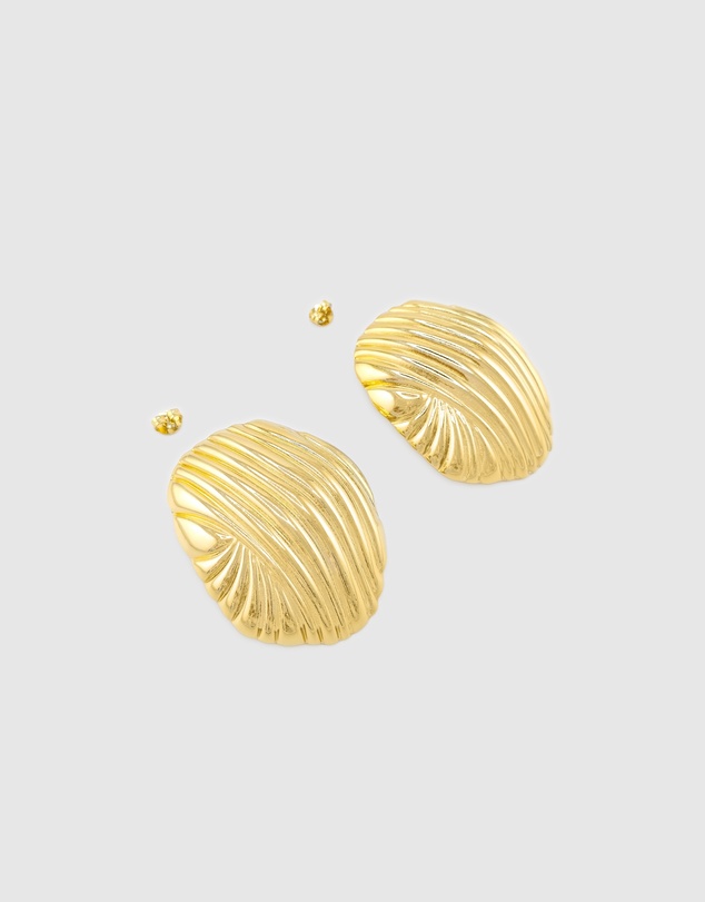 Izoa - Lilly Stud Earrings