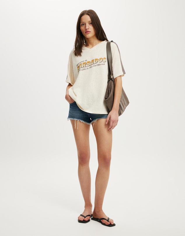 Cotton On - V Neck Vacay Graphic Tee