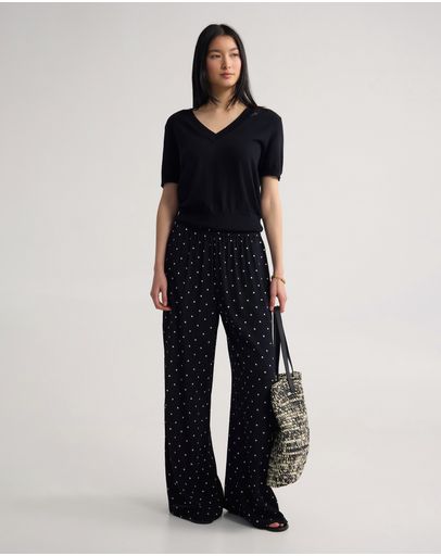 Black/Cream Spot