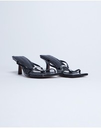 TOPSHOP - Alice Hardware Square Toe Heeled Mules