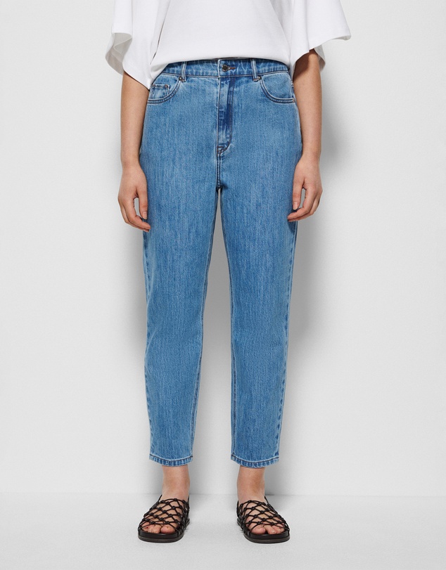 Commonry - The High Rise Crop Girlfriend Jean