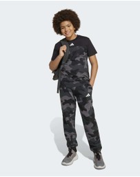 adidas Sportswear - Seasonal Essentials Camo Fleece Pant Kids
