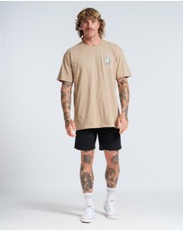 Vacancy Co - Life on the Rocks Tee
