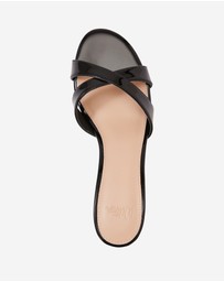 Wittner - Gracie Patent Leather Kitten Heel Mules