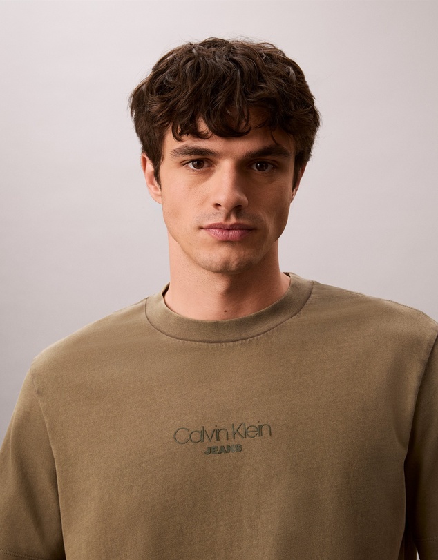 Calvin Klein Jeans - Acid Wash Logo Graphic T-Shirt