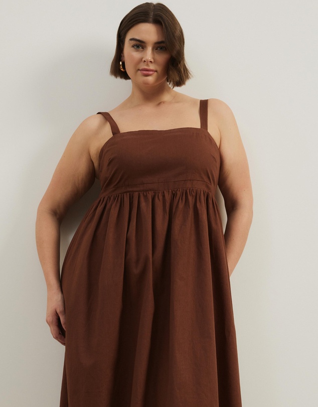 Atmos&Here Curvy - Fern Empire Line Midi Dress