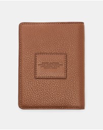 Marc Jacobs - The Passport Case