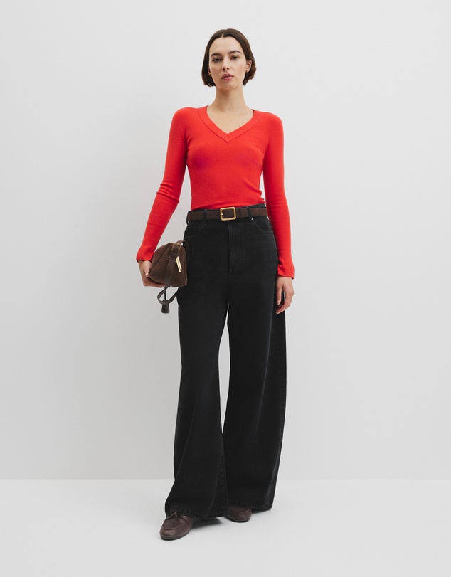 Country Road - Wool Silk V-neck Neck