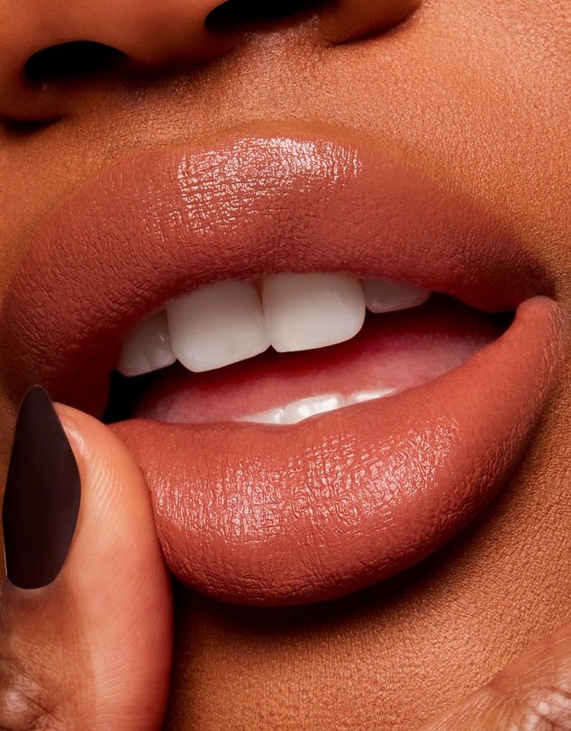 MAC - Powder Kiss Velvet Blur Slim Stick