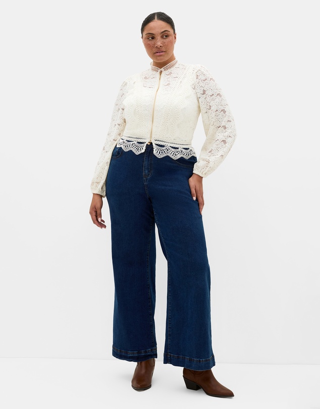 City Chic - Plus size Lucielle Lightweight Zip-Front Lace Jacket - porcelain