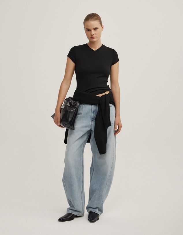 Witchery - High V-neck T-shirt
