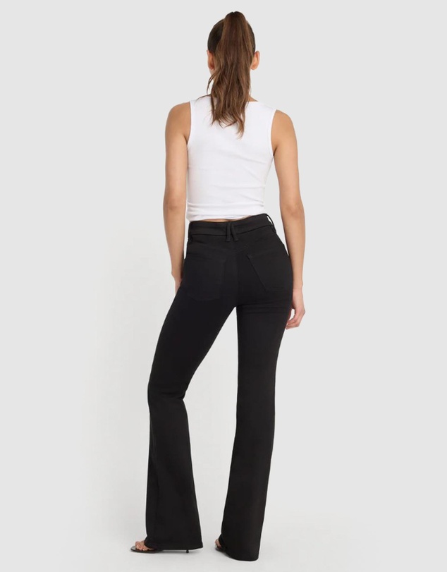 Good American - Never Fades Good Classic Slim Bootcut Jeans