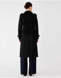 Esmaee - Virtual Trench Coat