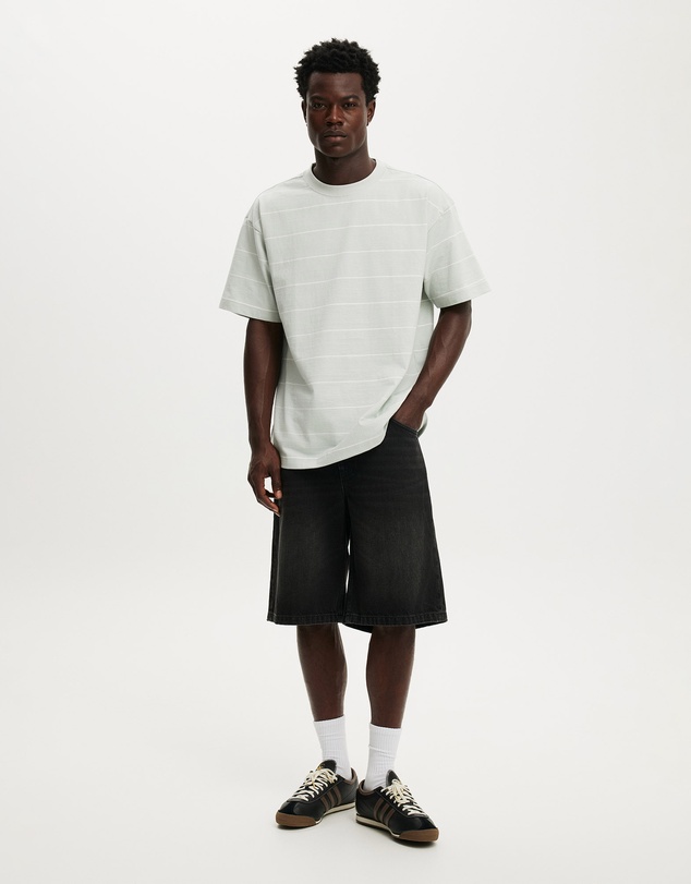 Cotton On - Box Fit T-Shirt