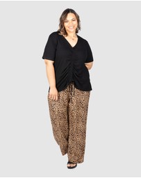 Love Your Wardrobe - Maya Ruched Front Tee