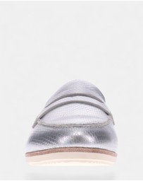 Mia Vita - Remi Casual Slip-On - Silver Snake