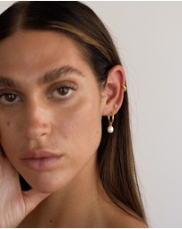 HOUSE OF SLANI - Dainty Crystal Pearl Stud Earrings