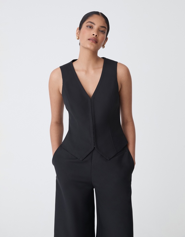 Forcast - Dakota V-Neck Vest