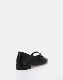 Miss Sofie - Ledger Flats